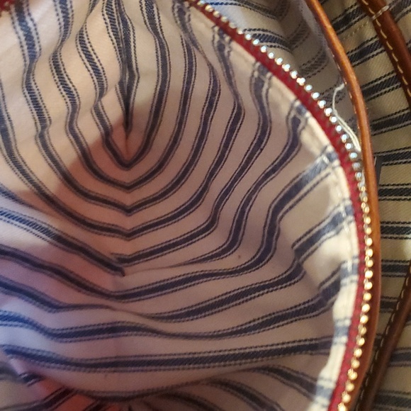 Dooney and bourke nylon & leather trim.brown and red.14.5w 9.75h - Picture 10 of 12